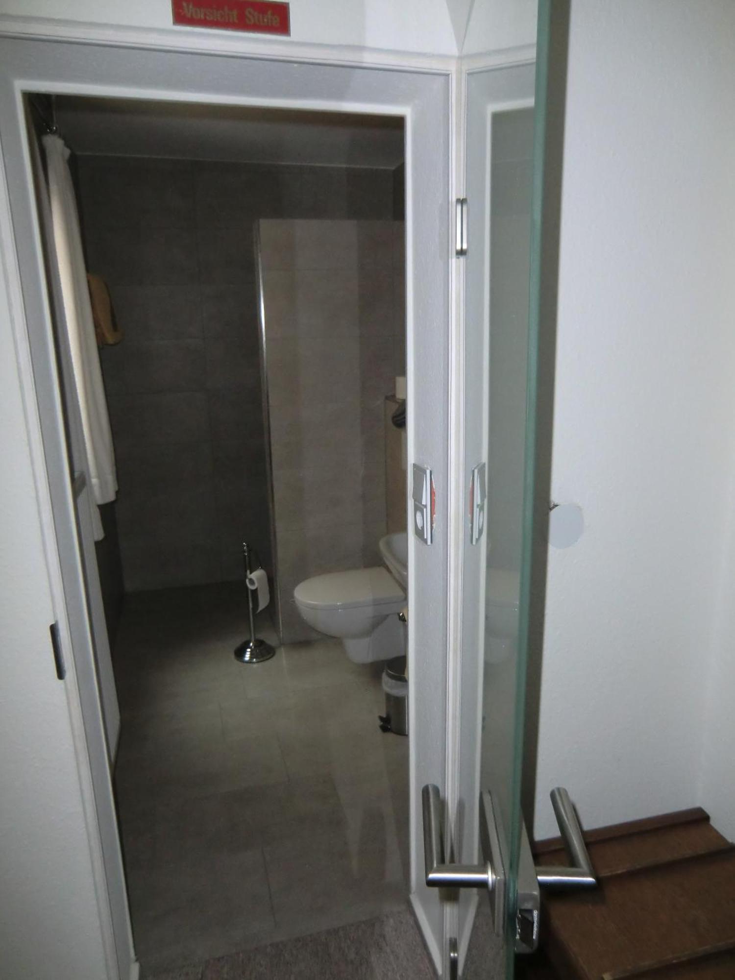 Hotel Die Clus Volksen  Экстерьер фото